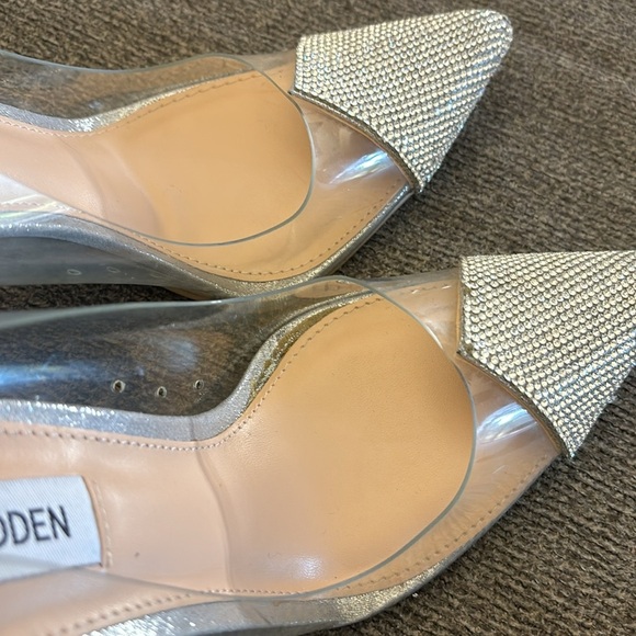 Steve Madden Malibu-R Rhinestone Vinyl Pointed-Toe Pumps Size 7.5 - Picture 11 of 14